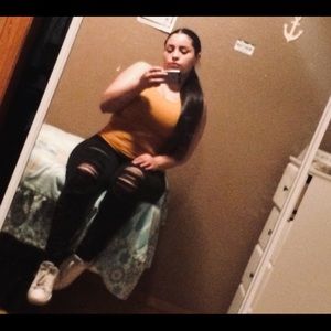 Meet your Posher, April